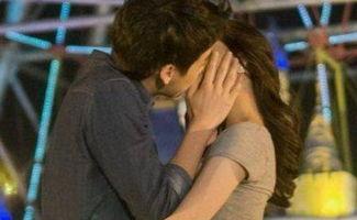 国产动作吻戏大全视频,盘点那些令人心跳加速的吻戏集锦